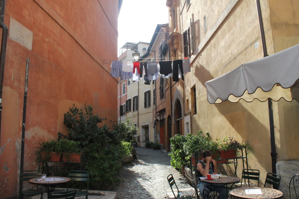 Trastevere callejuela Roma