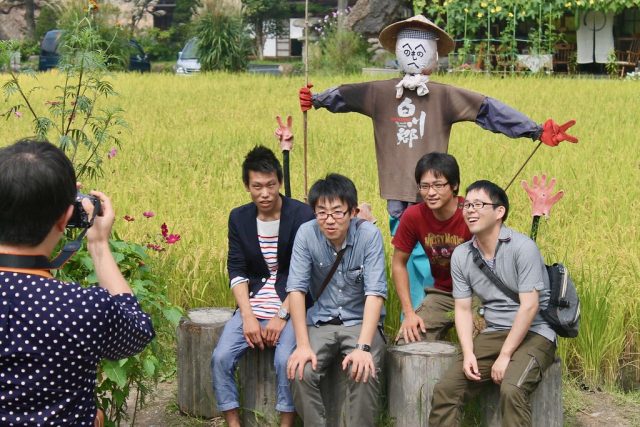Turistas japoneses Shirakawa-go